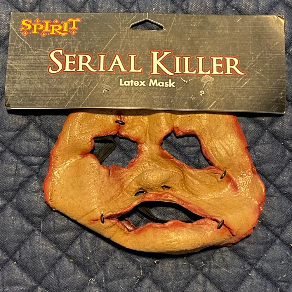 SILENCE OF THE LAMBS MASK NWT